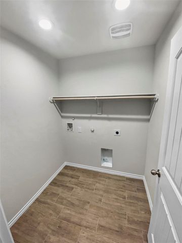 9909 Mescalbean Boulevard, Fort Worth, TX 76036