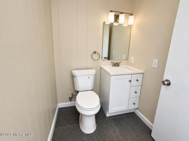 112 Blossom Drive, Toms River, NJ 08753