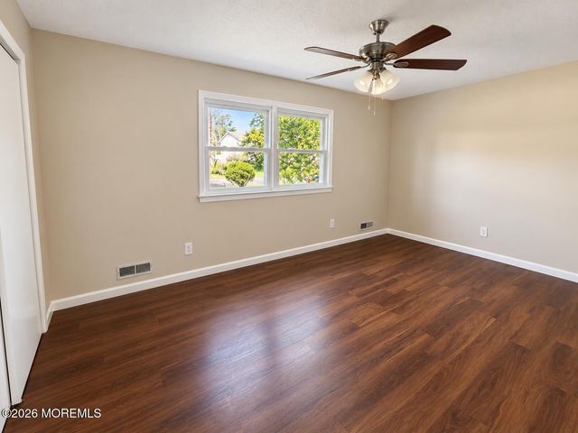 112 Blossom Drive, Toms River, NJ 08753