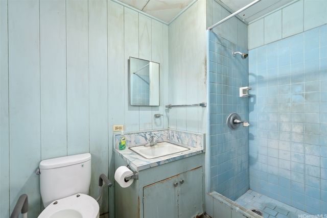 823 Gulick Avenue, Honolulu, HI 96819