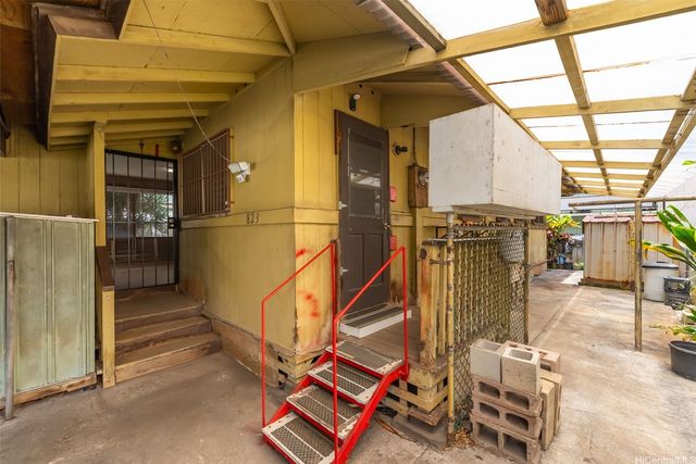 823 Gulick Avenue, Honolulu, HI 96819