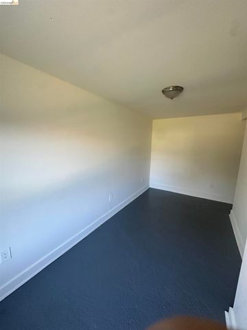 2423 Market St, Oakland, CA 94607