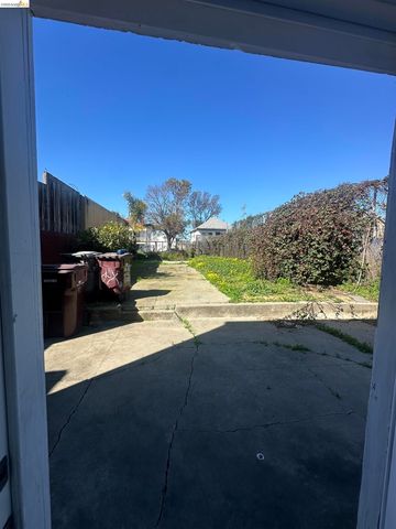 2423 Market St, Oakland, CA 94607