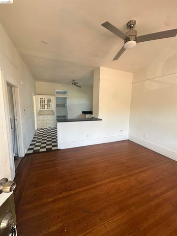 2423 Market St, Oakland, CA 94607