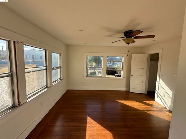 2423 Market St, Oakland, CA 94607