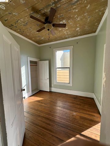 2423 Market St, Oakland, CA 94607