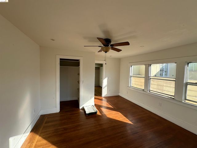 2423 Market St, Oakland, CA 94607