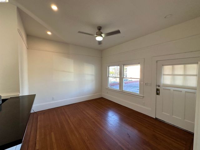 2423 Market St, Oakland, CA 94607