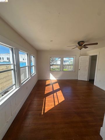 2423 Market St, Oakland, CA 94607
