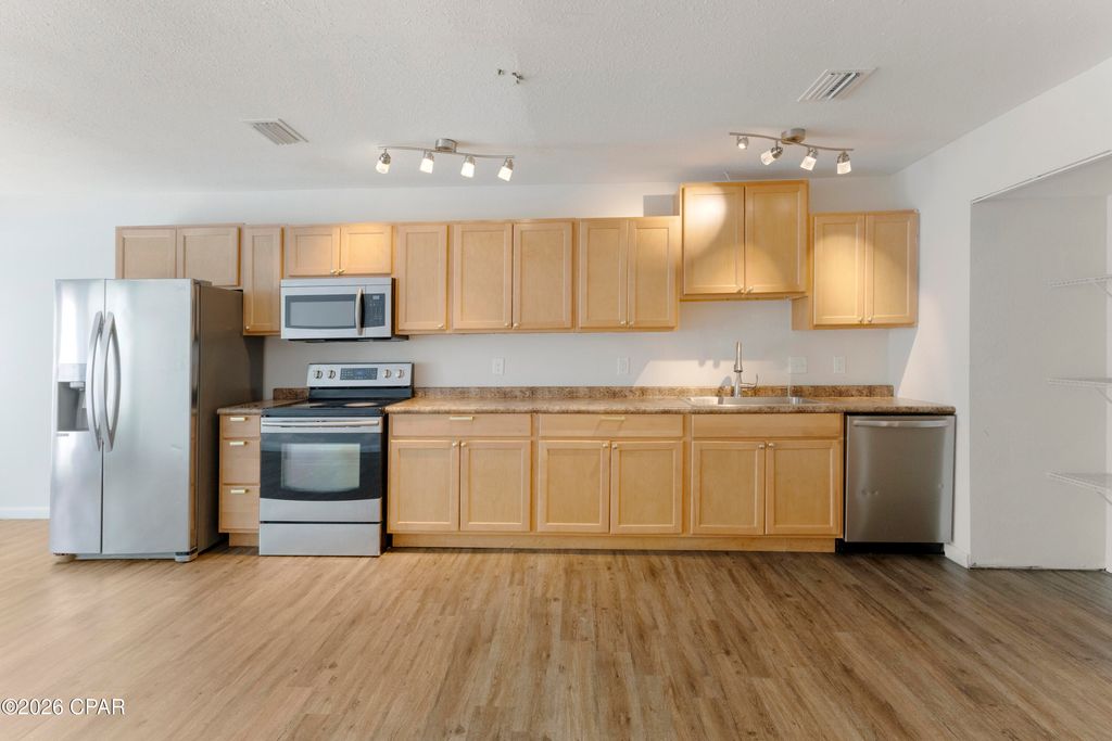 4455 W 19th Street 16, Panama City, FL 32405