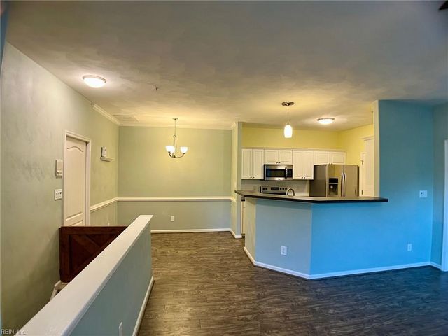 1049 Grand Oak LN, Virginia Beach, VA 23455