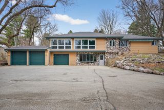 38W042 Silver Glen Road, St. Charles, IL 60175