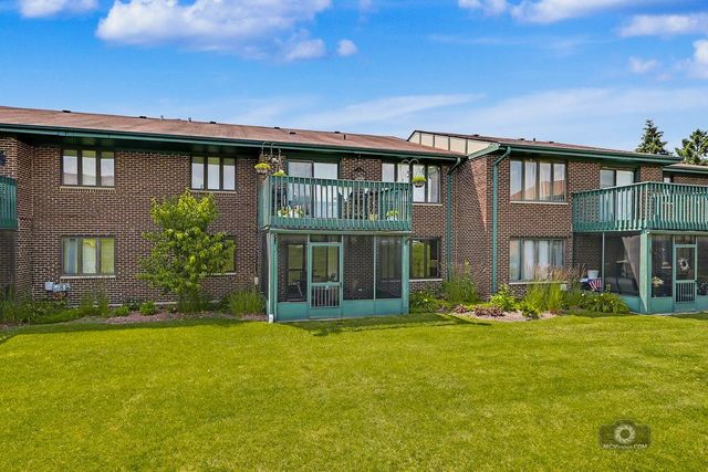 11657 S Matterhorn Circle 102, Palos Park, IL 60464