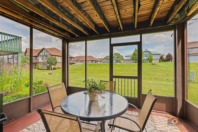 11657 S Matterhorn Circle 102, Palos Park, IL 60464