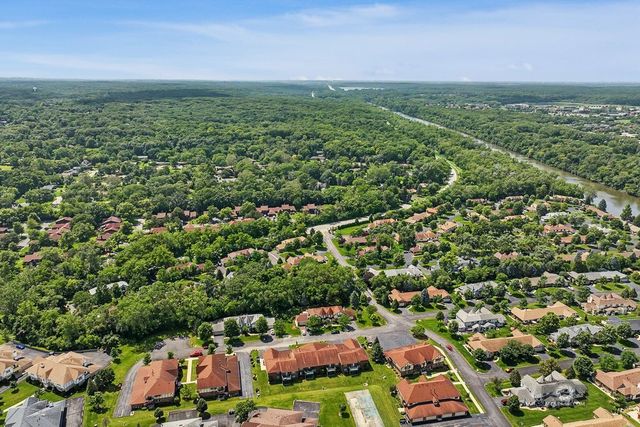 11657 S Matterhorn Circle 102, Palos Park, IL 60464