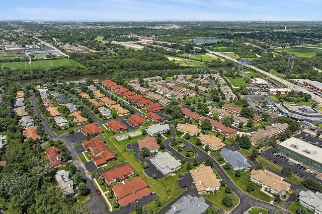 11657 S Matterhorn Circle 102, Palos Park, IL 60464