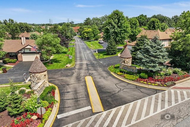 11657 S Matterhorn Circle 102, Palos Park, IL 60464