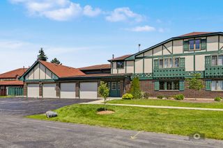 11657 S Matterhorn Circle 102, Palos Park, IL 60464