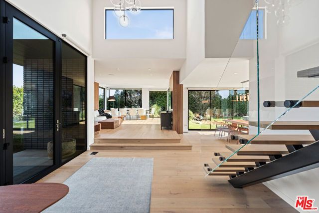 2261 Hercules Drive, Los Angeles, CA 90046