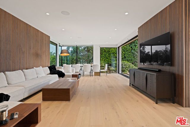 2261 Hercules Drive, Los Angeles, CA 90046