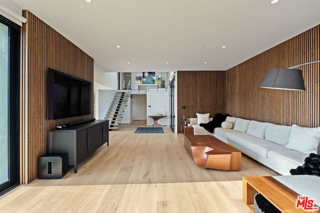 2261 Hercules Drive, Los Angeles, CA 90046