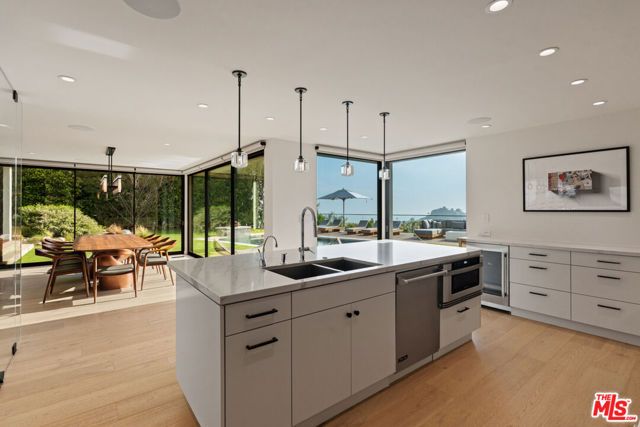 2261 Hercules Drive, Los Angeles, CA 90046