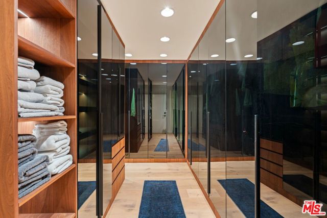 2261 Hercules Drive, Los Angeles, CA 90046