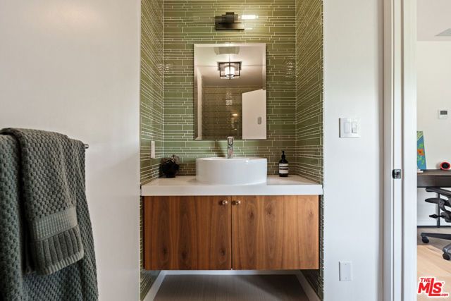 2261 Hercules Drive, Los Angeles, CA 90046