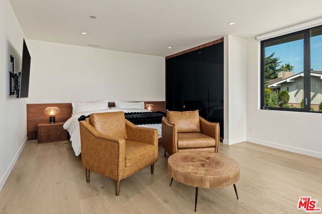 2261 Hercules Drive, Los Angeles, CA 90046