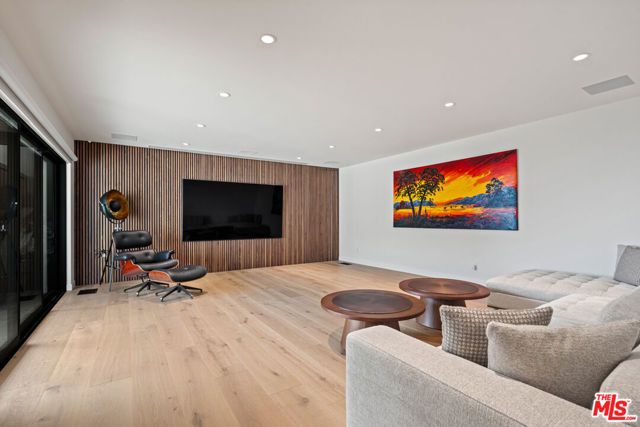 2261 Hercules Drive, Los Angeles, CA 90046