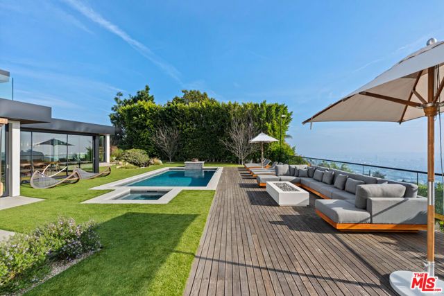 2261 Hercules Drive, Los Angeles, CA 90046