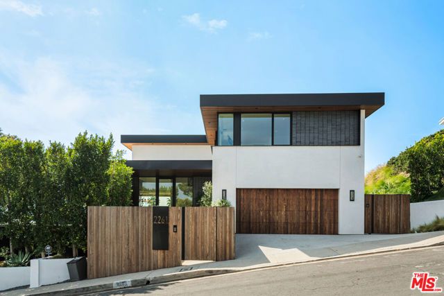 2261 Hercules Drive, Los Angeles, CA 90046