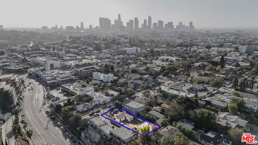 1037 Waterloo Street, Los Angeles, CA 90026