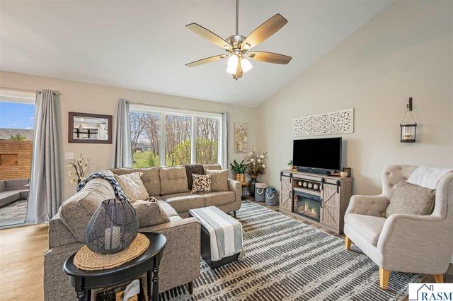 2292 Deerwood Drive, North Mankato, MN 56003
