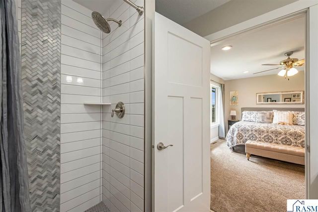 2292 Deerwood Drive, North Mankato, MN 56003