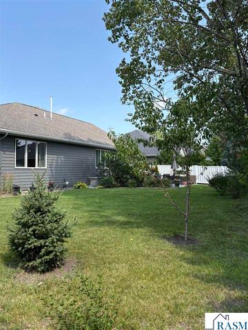 2292 Deerwood Drive, North Mankato, MN 56003