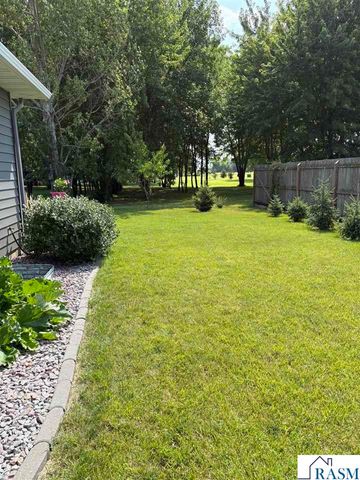 2292 Deerwood Drive, North Mankato, MN 56003