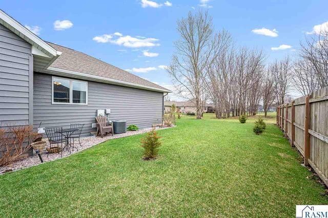 2292 Deerwood Drive, North Mankato, MN 56003