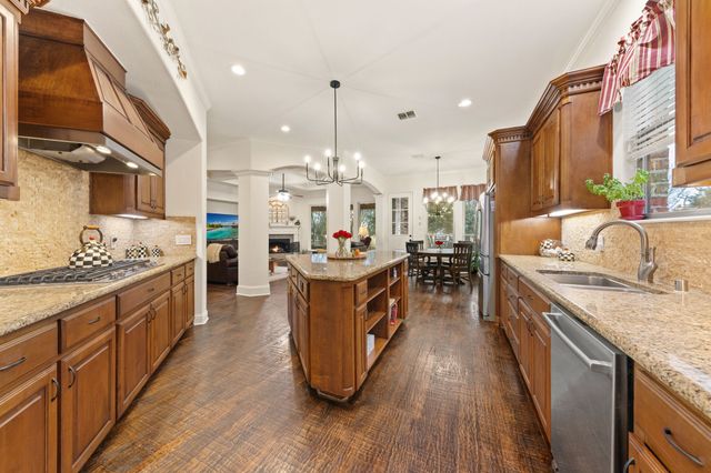 2375 Lake Forest Drive, Rockwall, TX 75087