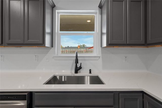 805 Venice Court, Kingfisher, OK 73750