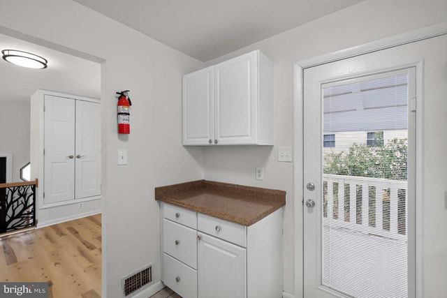 7608 DEVRIES DR, Lorton, VA 22079