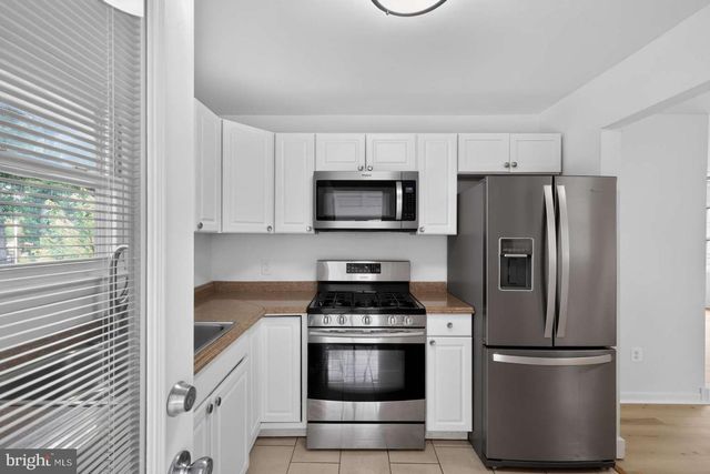 7608 DEVRIES DR, Lorton, VA 22079