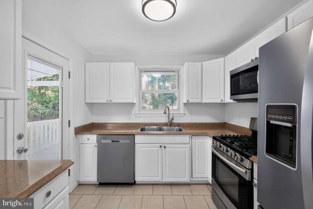 7608 DEVRIES DR, Lorton, VA 22079
