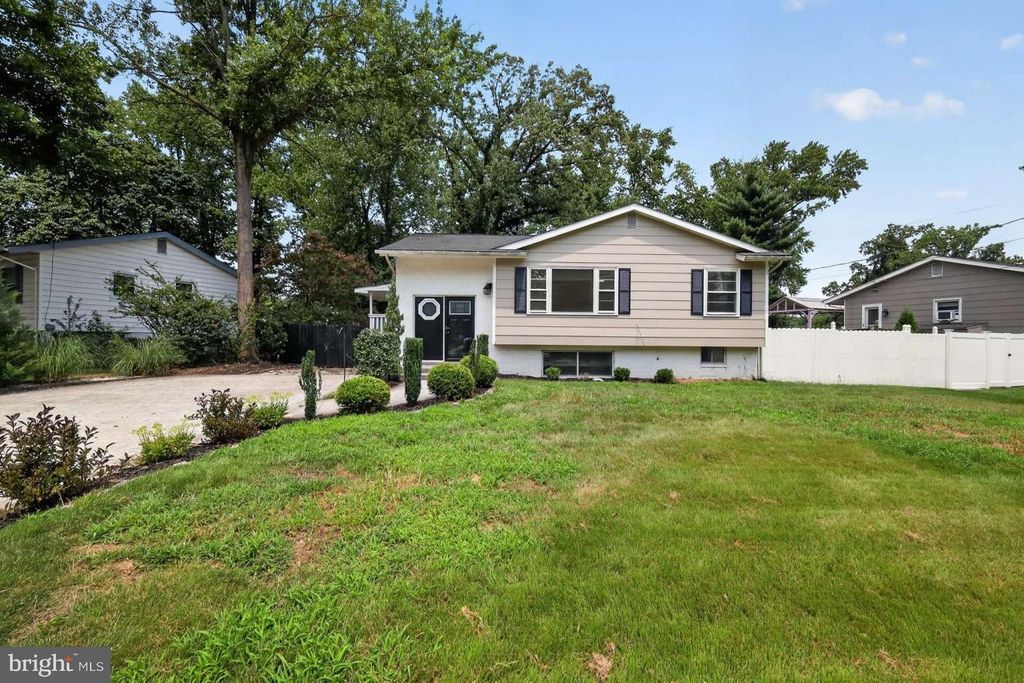7608 DEVRIES DR, Lorton, VA 22079