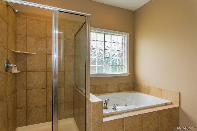 9500 HELMSLEY Circle, Montgomery, AL 36117