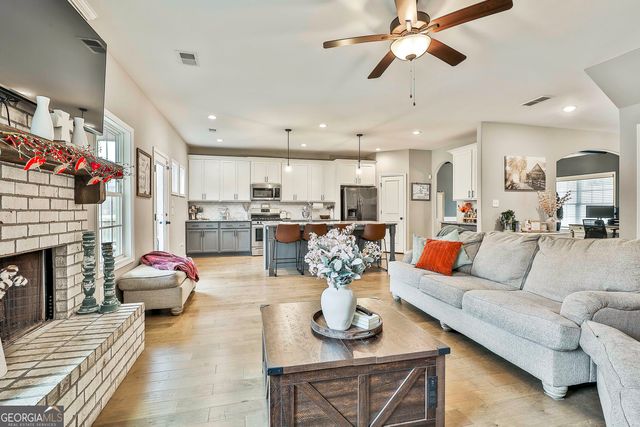 78 Winifred Way, Senoia, GA 30276