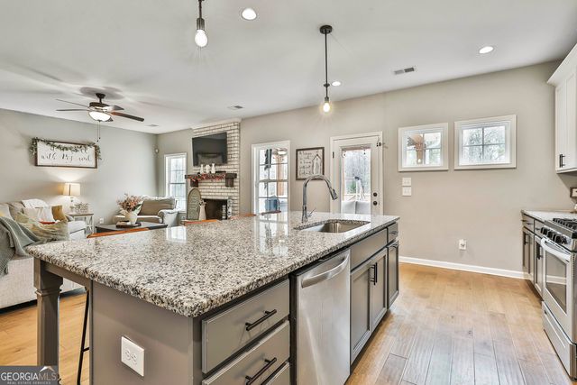 78 Winifred Way, Senoia, GA 30276