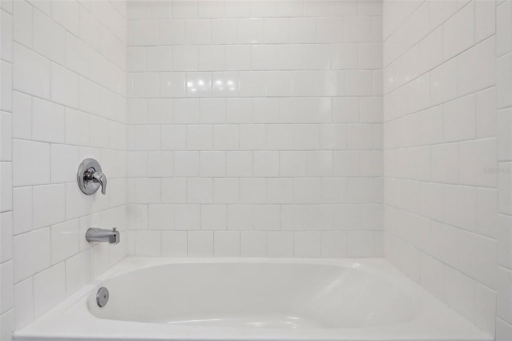 Image 25 of property listing at 9457 RANDAL PARK BOULEVARD, Orlando, FL 32832