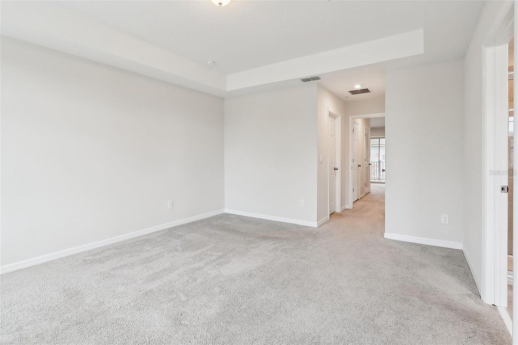 Image 31 of property listing at 9457 RANDAL PARK BOULEVARD, Orlando, FL 32832