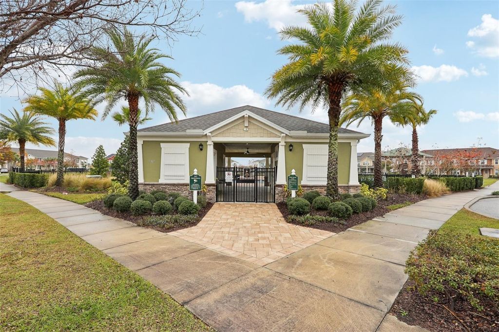 Image 40 of property listing at 9457 RANDAL PARK BOULEVARD, Orlando, FL 32832